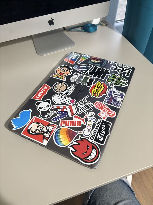 Asus Gaming• procesor i7• 16gb ram• Nvidia GTX• Display 4K