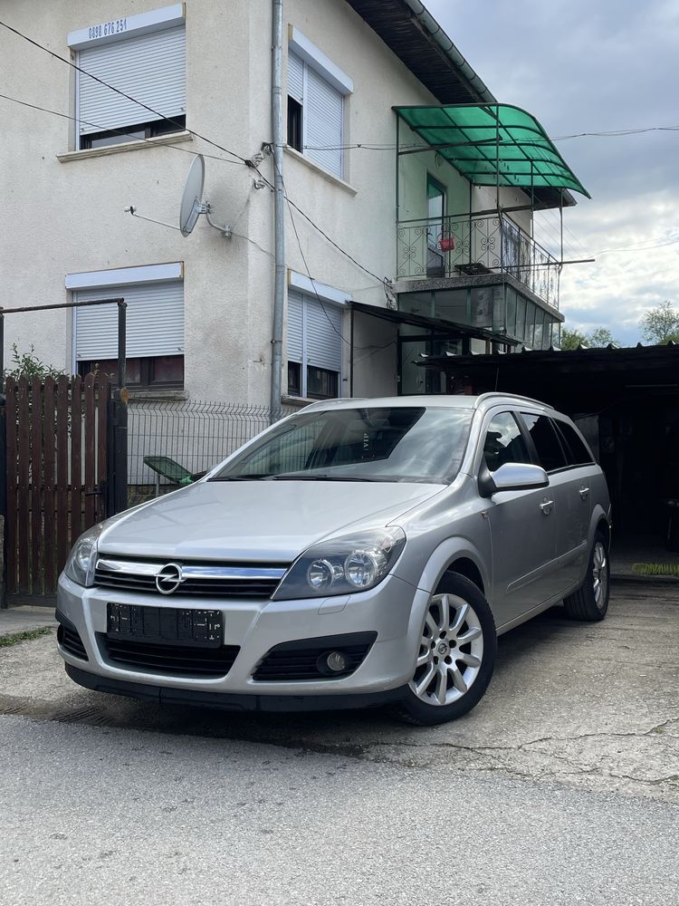 Opela Astra H COSMO