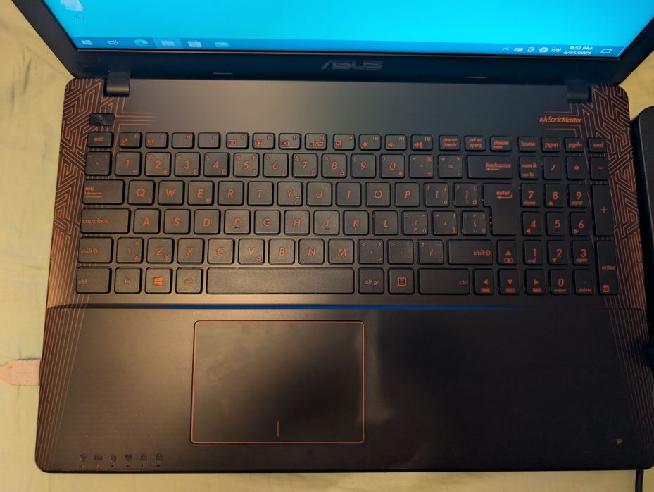 Laptop Asus i7 7700 gen 7 / 8 GB Ram / Intel Video/ 128 SSD