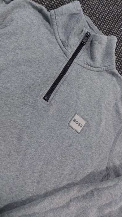 Hugo boss дамски суичър M размер