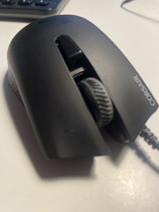 Mouse gaming corsair harpoon RGB pro