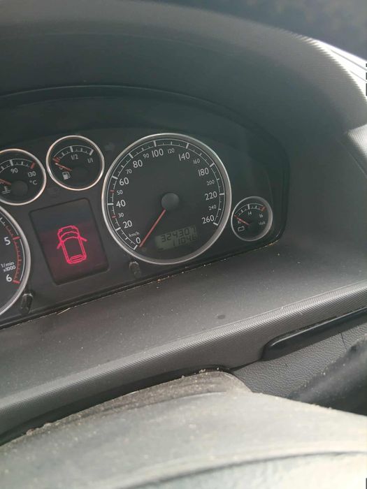 Vând Volkswagen Sharan 1.9