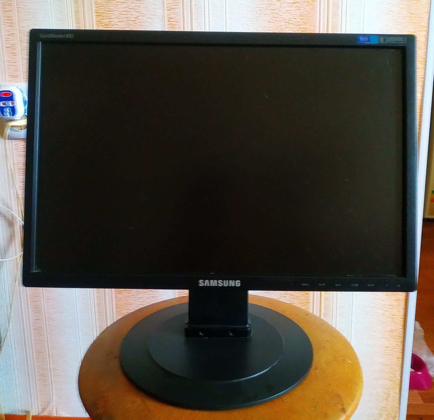 Монитор Самсунг 19 Sync Master 943