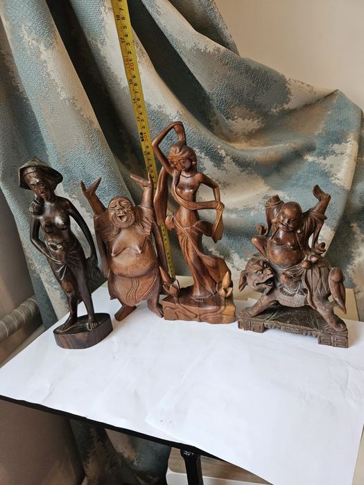 Statuete deosebite din lemn !