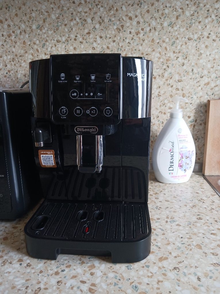 Кафе автомат Delonghi