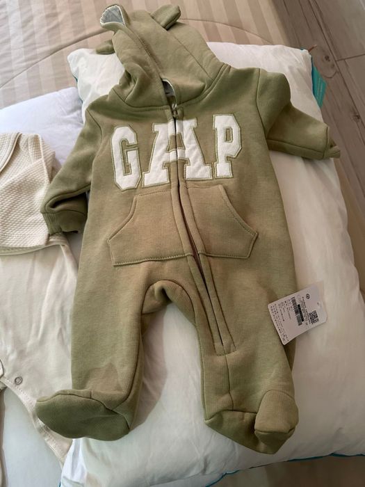 Продаю новые размер 0-3 месяцев