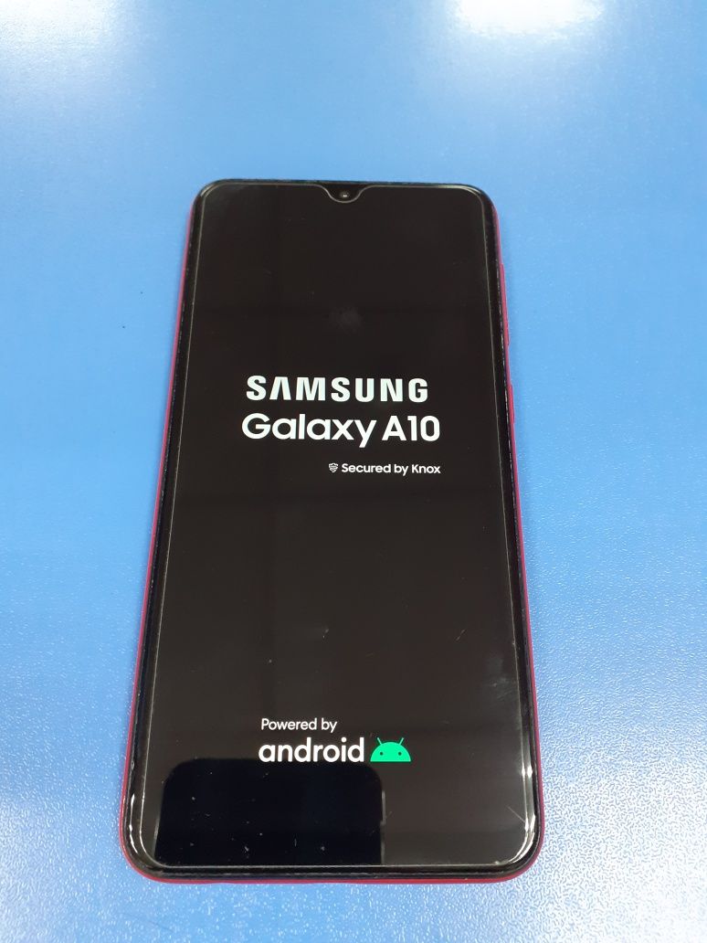 Продам смартфон Samsung A10 в оличном, полном рабочем состоянии