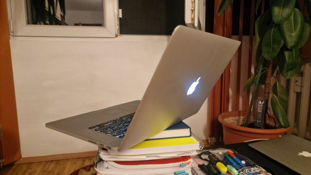 Vand Macbook Pro 15 Inch Early 2013
