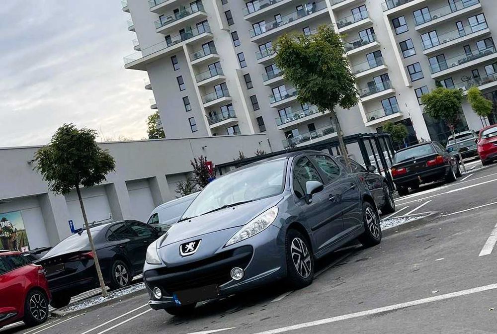 Peugeot 207 automata 5 usi navigatie echipare sport