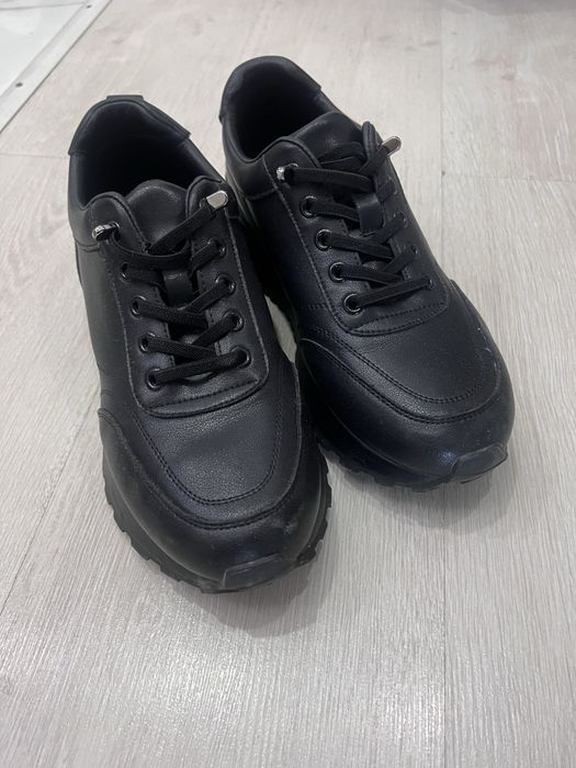 Женские кросовки размер 39