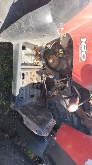 Vând ATV 150cc cu probleme