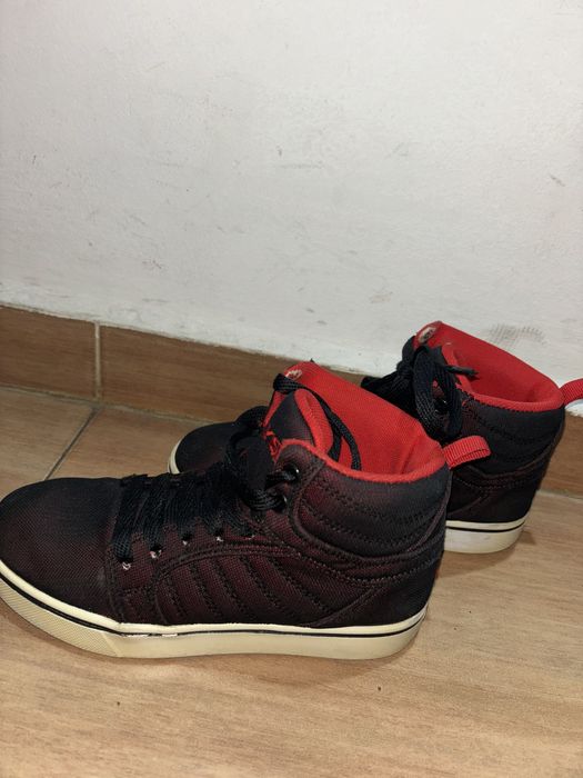 Pantofi cu rotile pt copii