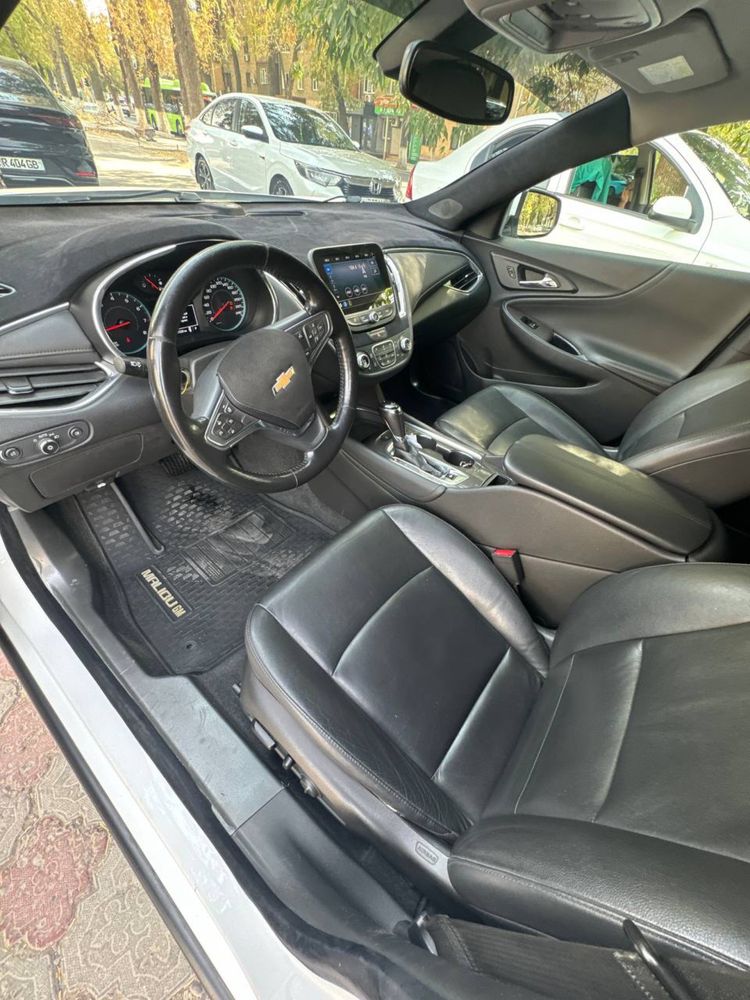 Malibu 2 turbo , 117000km yurgan sirochni.