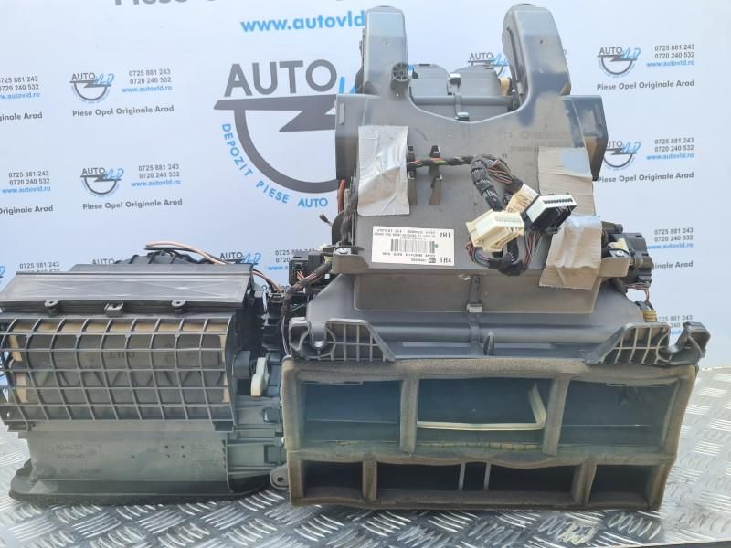 Carcasa aeroterma habitaclu volan stanga Opel Astra J