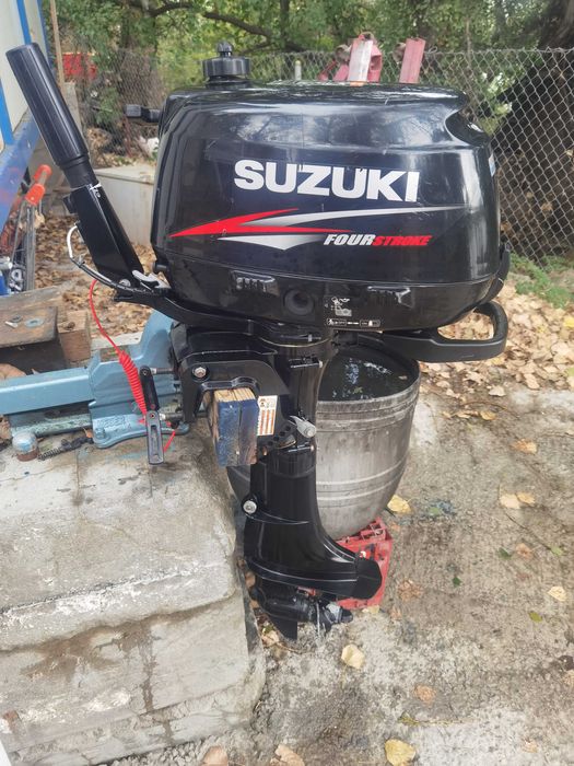 Извънбордови двигател марка-Suzuki DF4