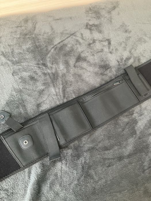 Черен спортен колан за вещи