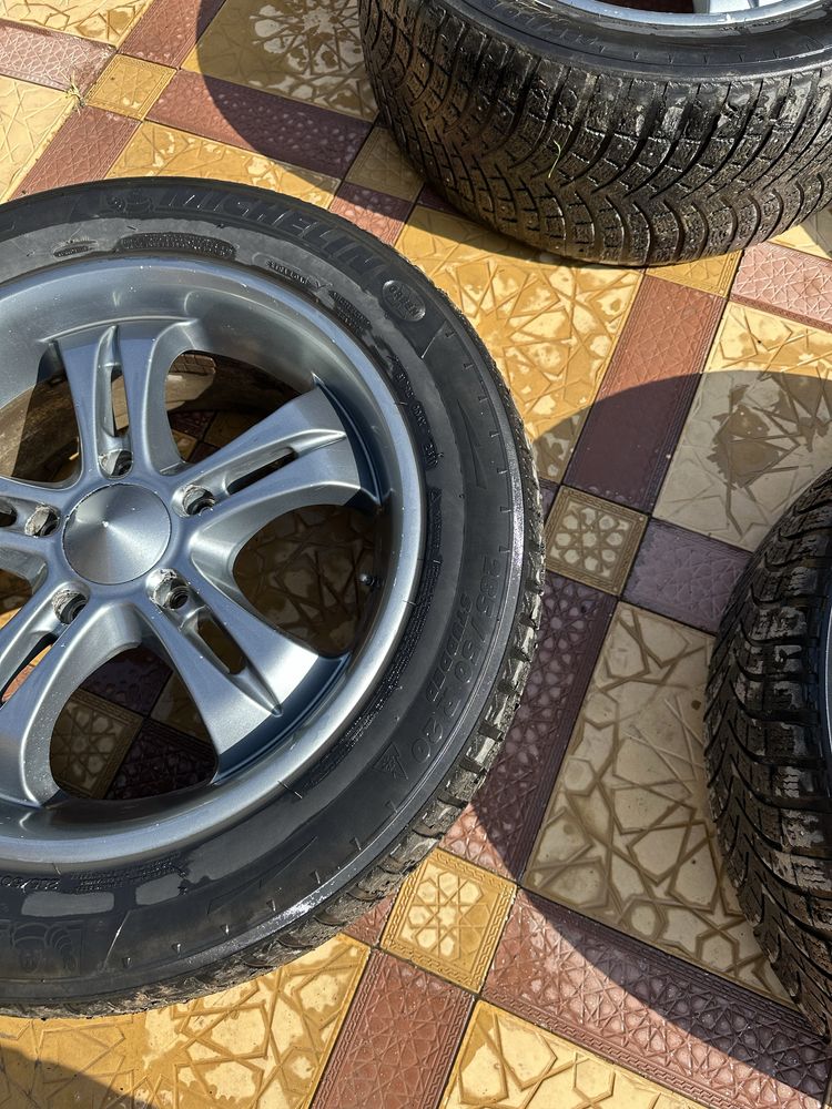 Продаю зимние шины Michelin