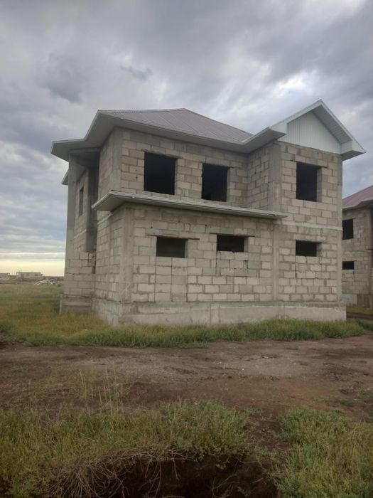 Дом недвижимость