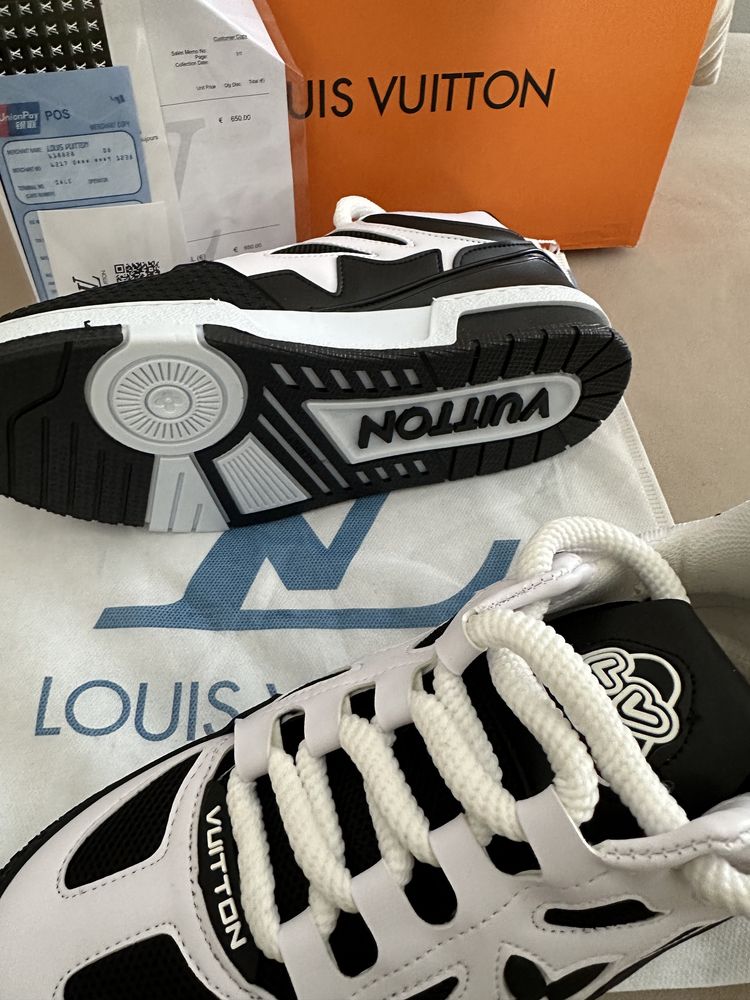 Sneackers LV trainer full box