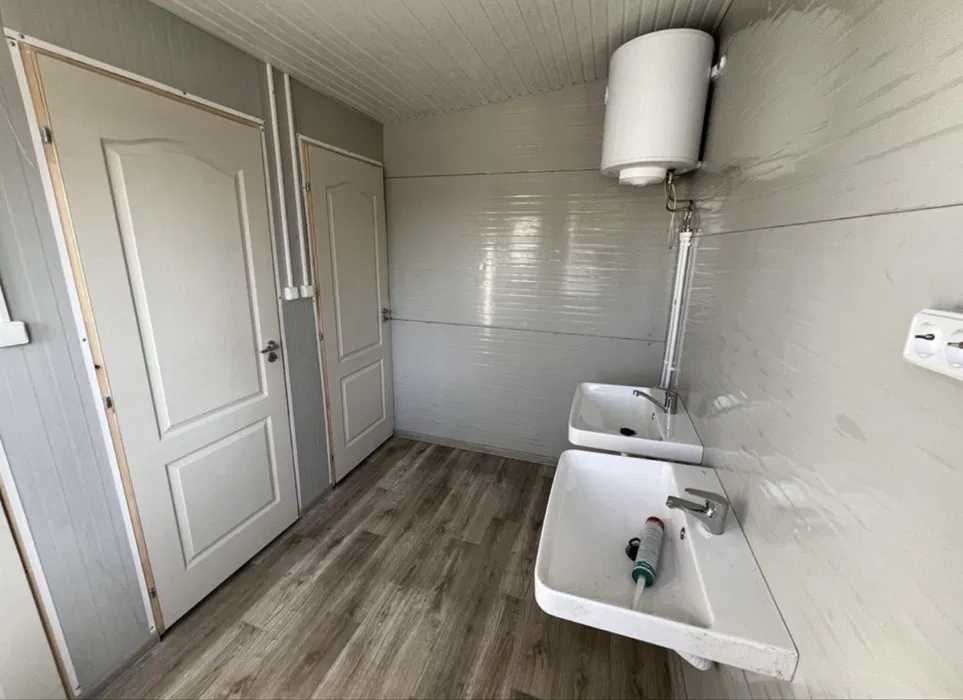 Container tip toalete 	6m	x	2.4m