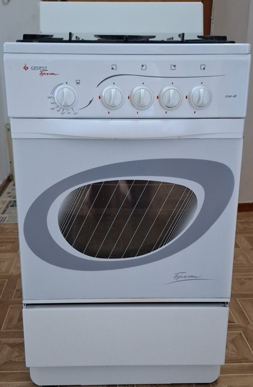 Продаю газовую кухонную плиту Gefest 3100-80 б/у в хорошем состоянии
