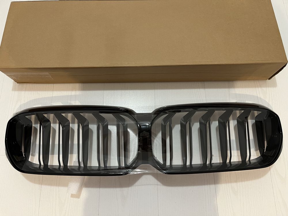Grile Duble Compatibile BMW Seria 5 G30 G31 Facelift 2020+ Negru Lucio