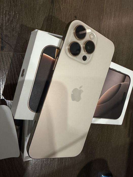 Iphone 16 Pro Max Gold 256GB в Гаранция