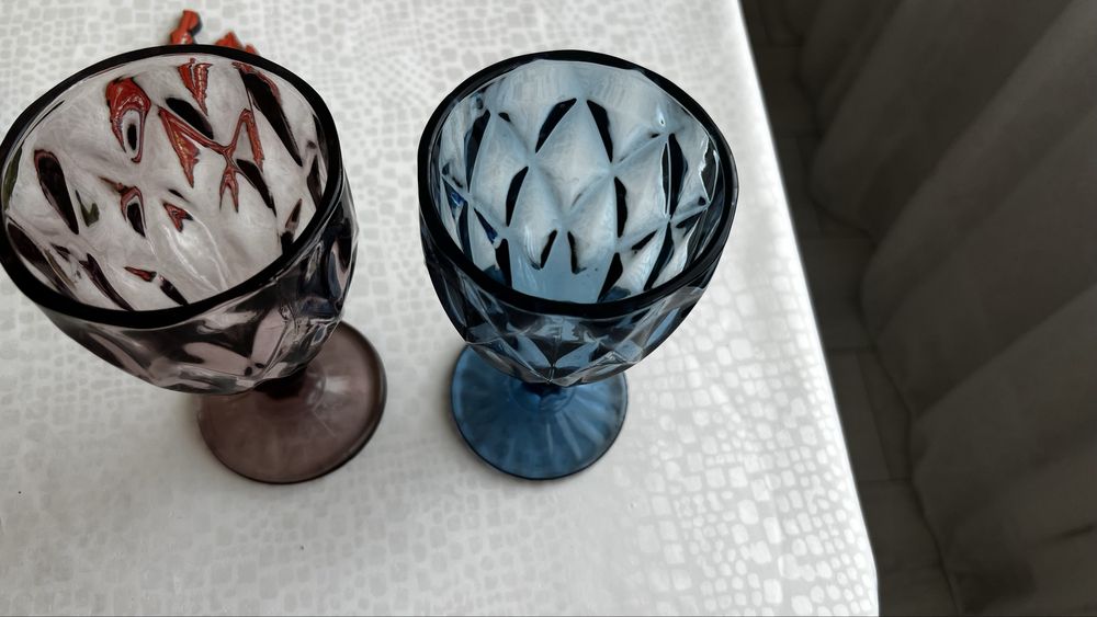 Продам фужеры 12шт синие и розовые