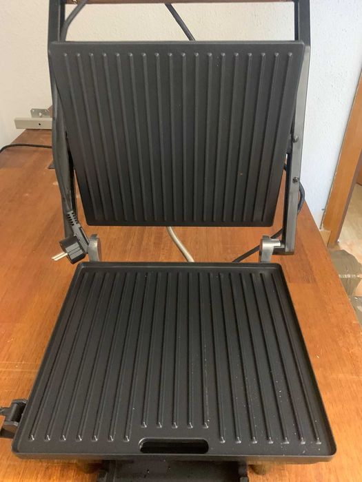 Gratar nou electric
