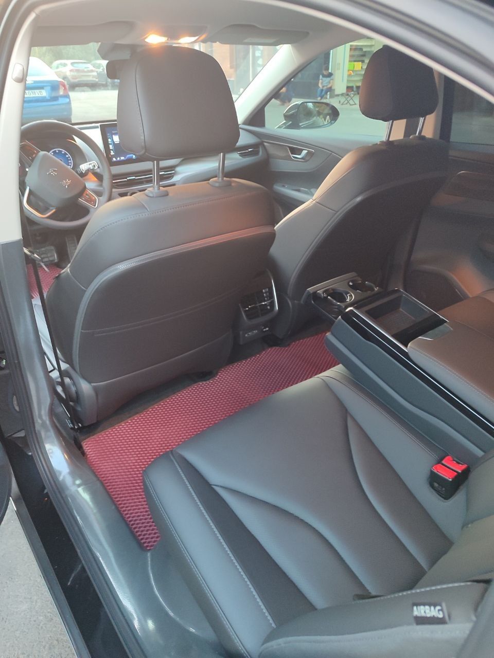 Hongqi eqm 5 2024