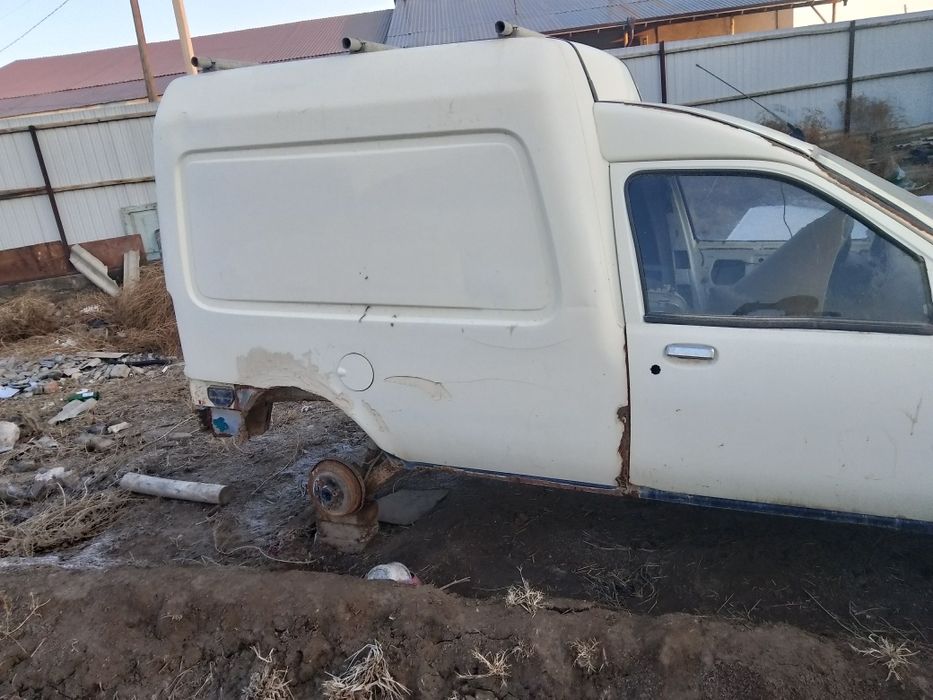 Ford zapchast xamda kuzufi sotiladi