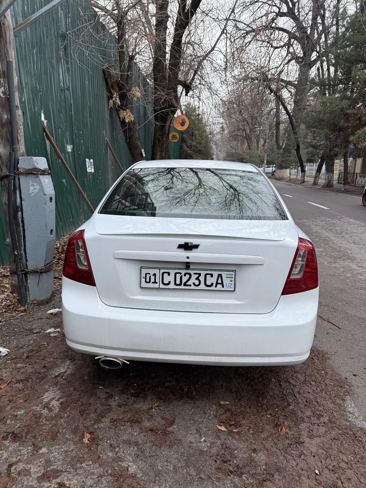 Lacetti 1.8 AT 2009 arenda