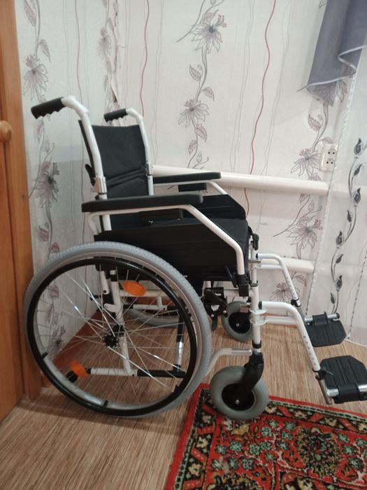 Инвалидная коляска