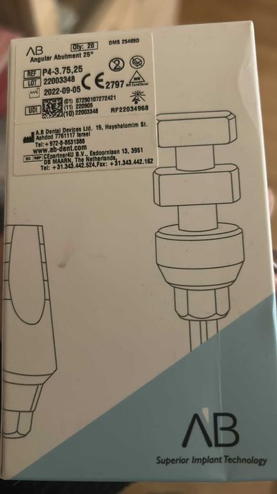 Vand fiziodispenser cu trusa chirurgicala si implante, noi