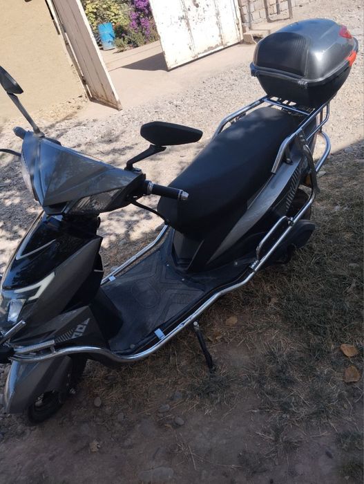 скутер электрический yuradi zor