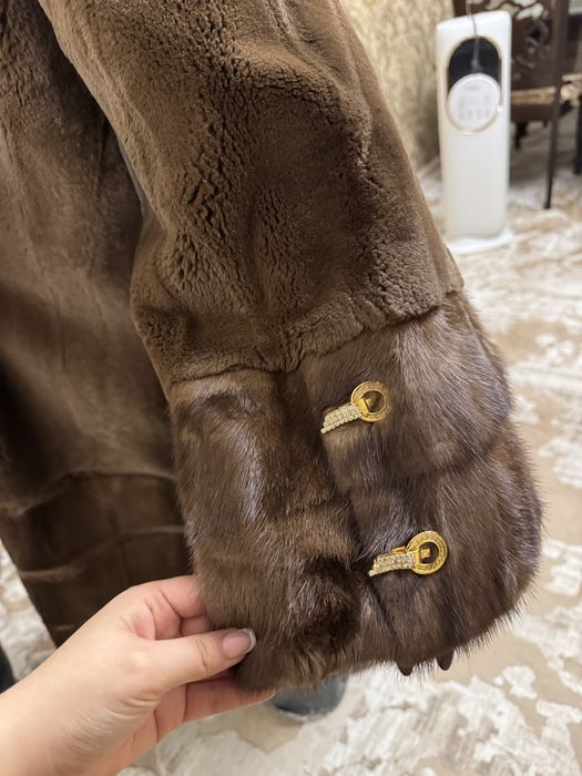 Продаю роскошную длинную стриженную норковую шубу