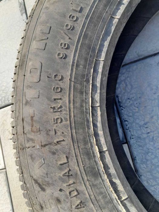 Продаю покрышки новая и б/у R16С