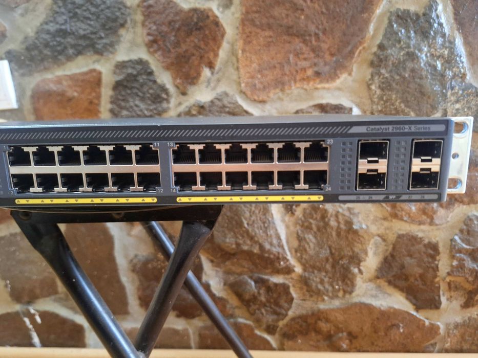 Switch Cisco Catalyst 2960-X WS-C2960X-24PS-L PoE+