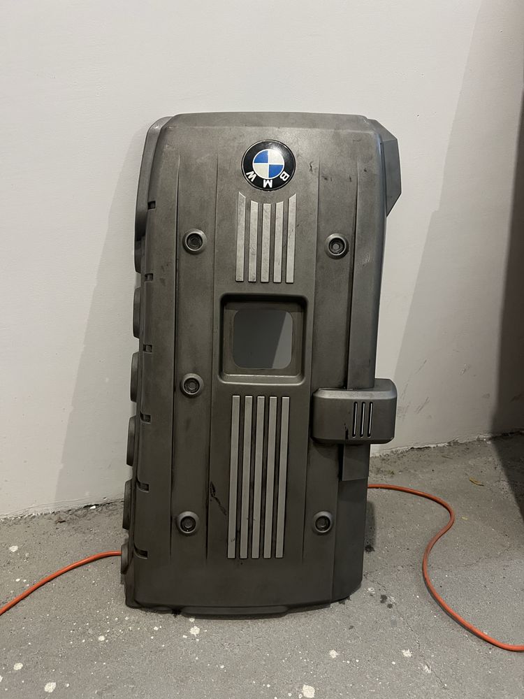 Капак за двигател на BMW N52