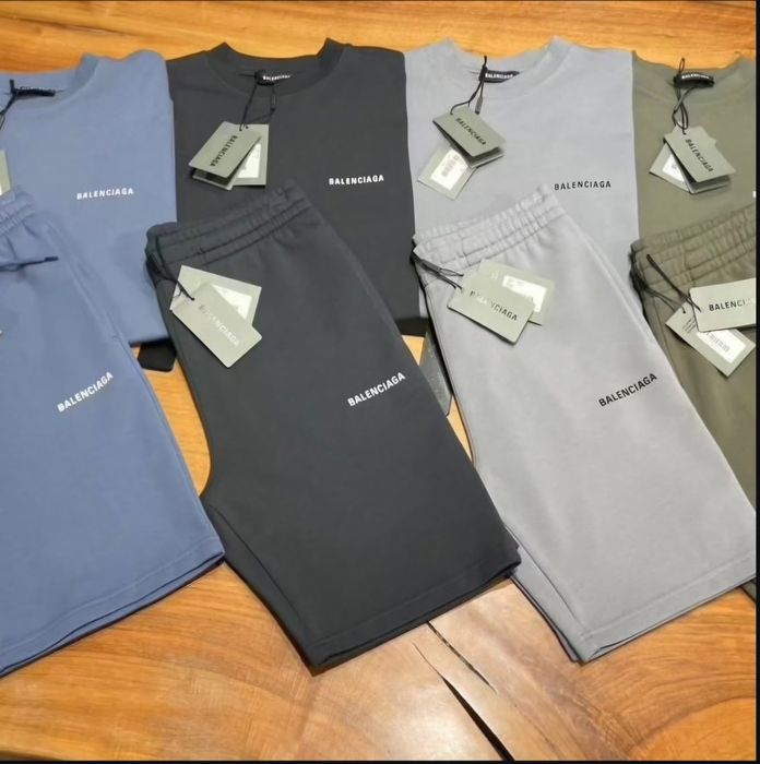 Екипи Balenciaga