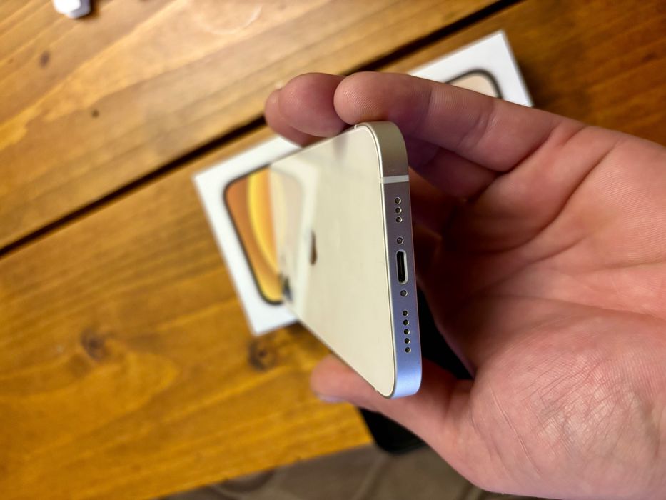 Iphone 12 перфектен