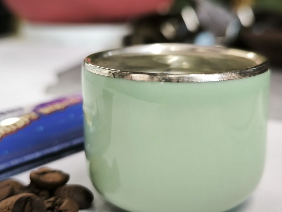 Чашка Silver Porcelain 999 — серебро и фарфор.