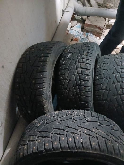 Продам зимние шины