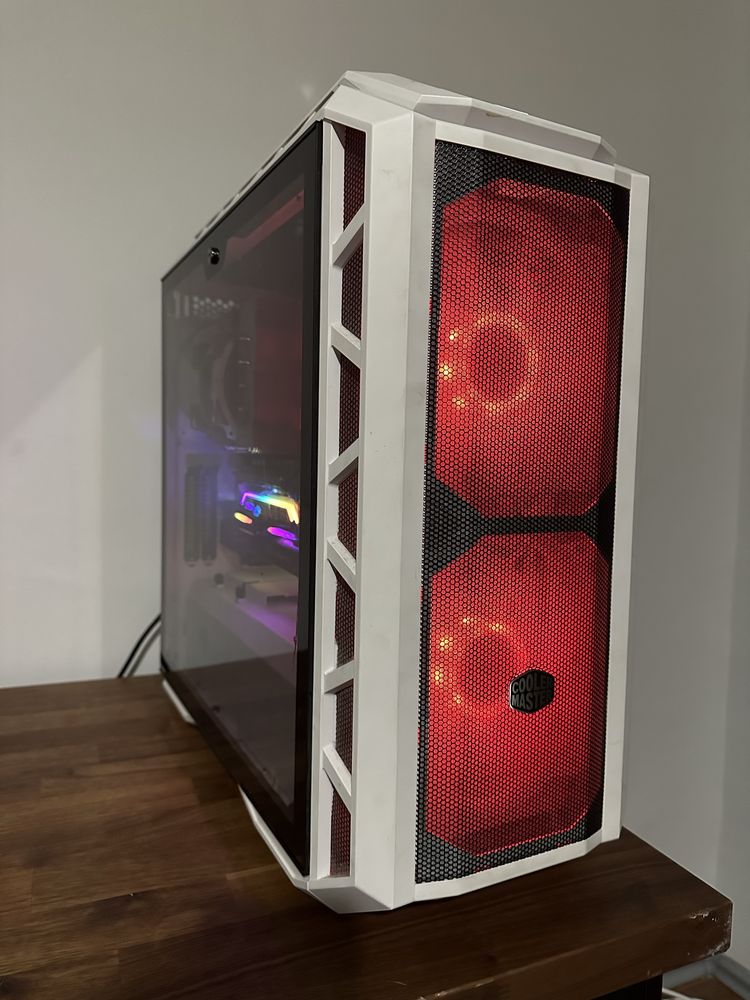 Vand unitate PC gaming - RTX 2080, i7 8700k, 16 GB RAM, 500 SSD EVO 97