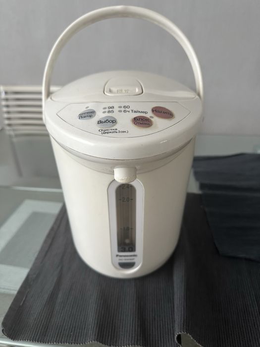 Продам рабочий термопот, можно на детали