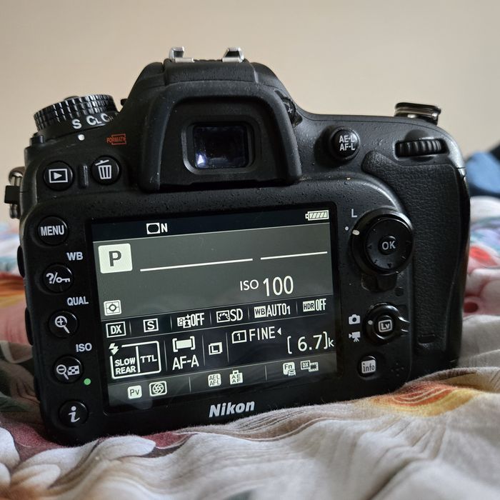 Nikon d7200 - тяло