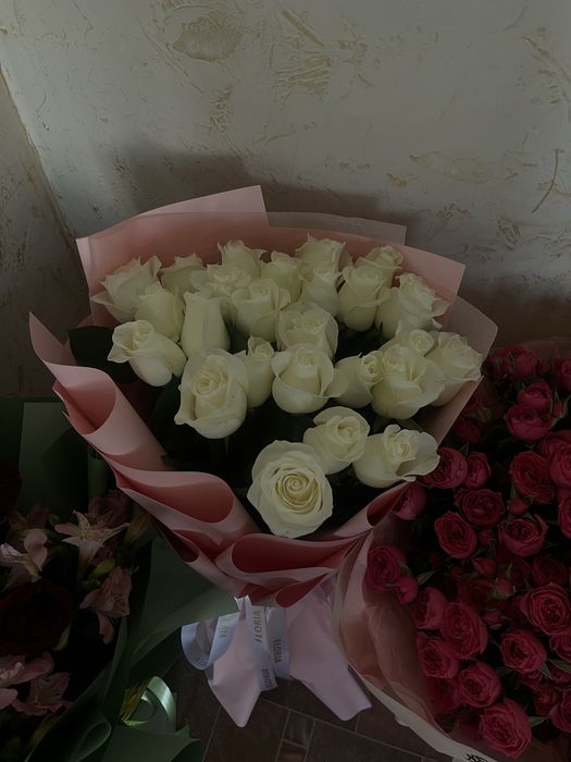 Цветы розы 25штук