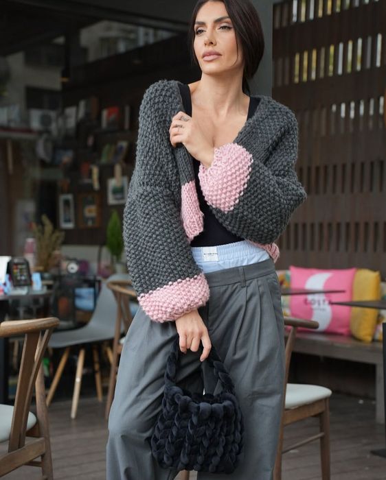 Дамска жилетка в сиво