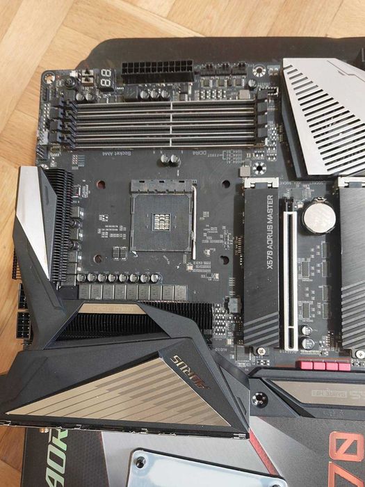 AMD Ryzen 7 5800Х + Gigabyte X570 Aorus Master Wi-Fi