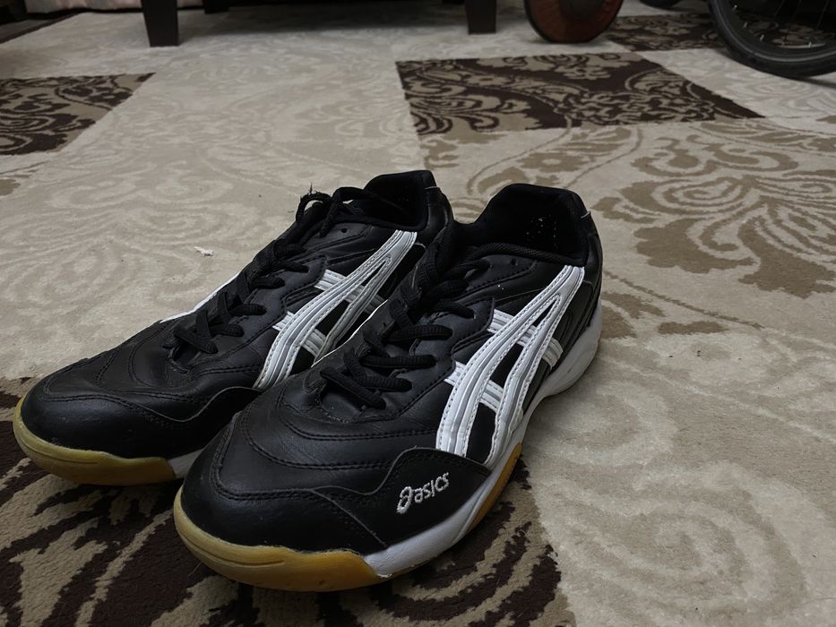 Волейбольные кроссовки ASICS 43 размер